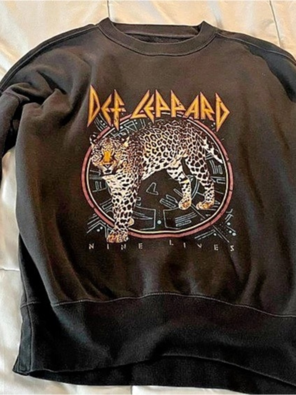 Abercrombie & Fitch Def Leppard Nine Lives Graphic Sweatshirt dark grey Small